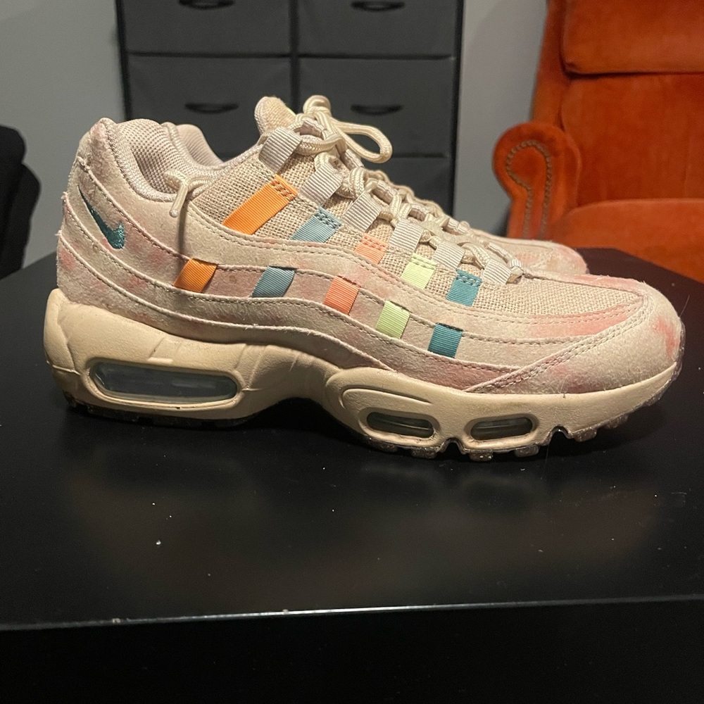 Women’s Nike N7